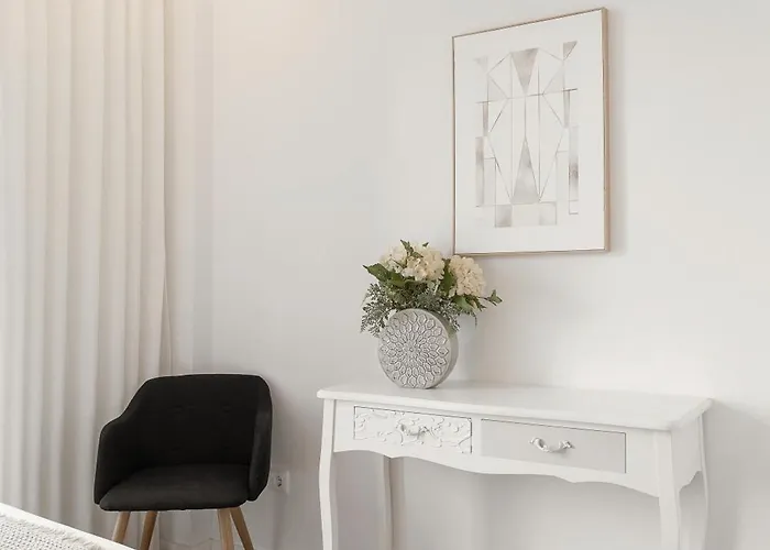 Coastal Sea Jewel Nazaré